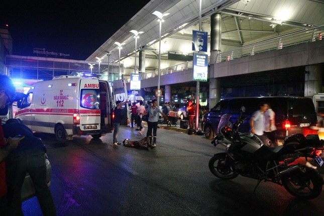 41 killed, 130 injured in Brussels-style Istanbul Atatürk Airport terror attacks