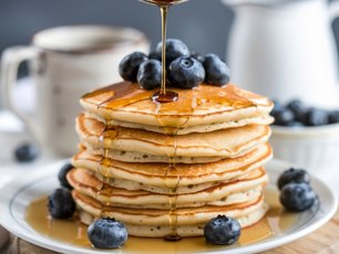 Muzlu ve Yaban Mersinli Pankek