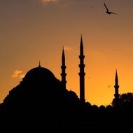 Üç Aylar ne zaman?