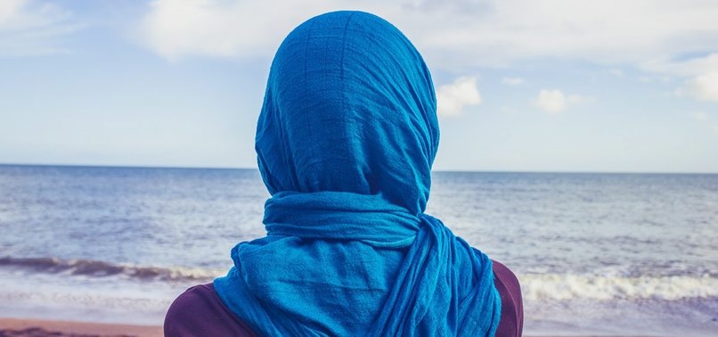 UK SCHOOLS TO QUESTION MUSLIM GIRLS WEARING HEADSCARF