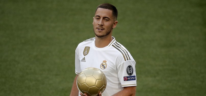 REAL MADRID PRESENTS HAZARD IN FRONT OF 50,000 FANS