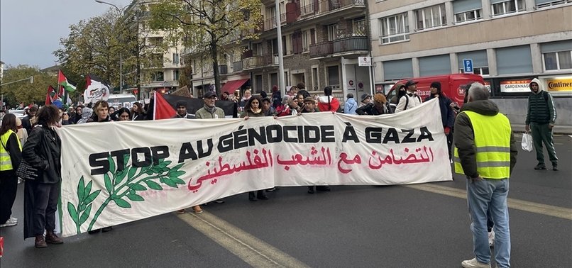 THOUSANDS MARCH IN GENEVA TO CALL FOR END TO ISRAELI MASACCRES IN GAZA STRIP