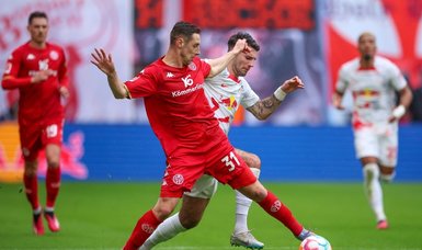 Leipzig crash 3-0 against Mainz; Leverkusen end unbeaten Schalke run