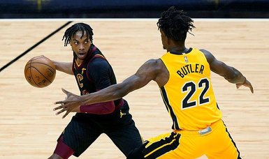 Butler scores 28, Heat stay hot with 113-98 win over Cavs