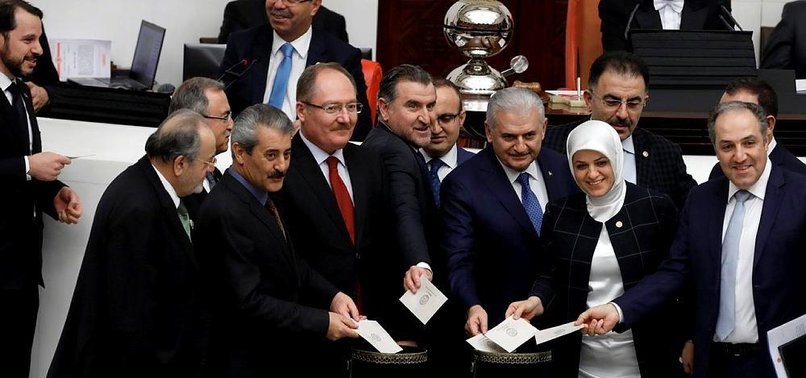 PARLIAMENTERS PASS ARTICLES 7, 8 OF NEW CONSTITUTION