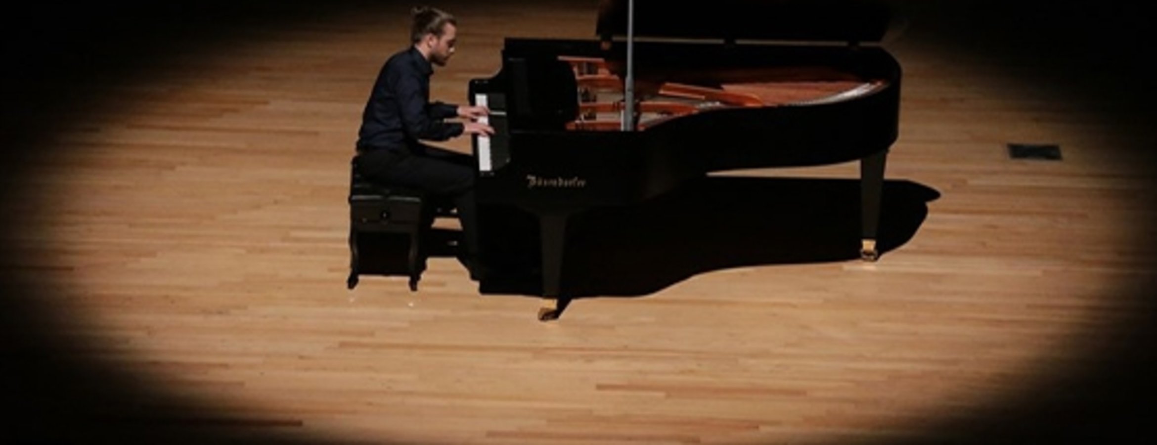 Tanınmış isimler konser için Türkiye’de