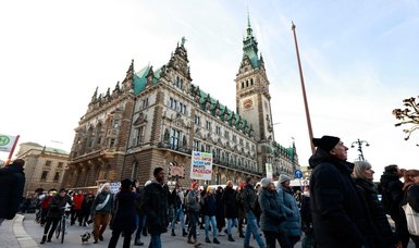 Around 50,000 people take to the streets in Hamburg to protest far right