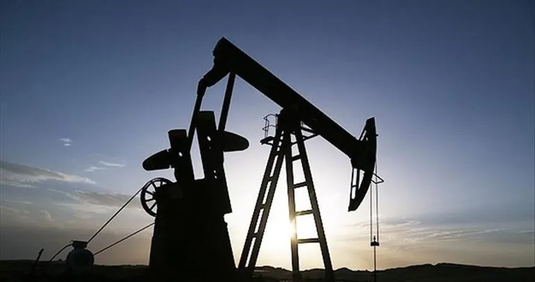 ABD’nin ticari ham petrol stokları azaldı