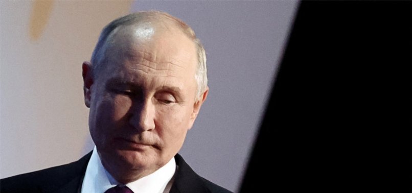 RUSSIAS PUTIN MET LIBYAS HAFTAR -MEDIA