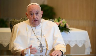 Vatican: Pope does not have pneumonia, condition improving