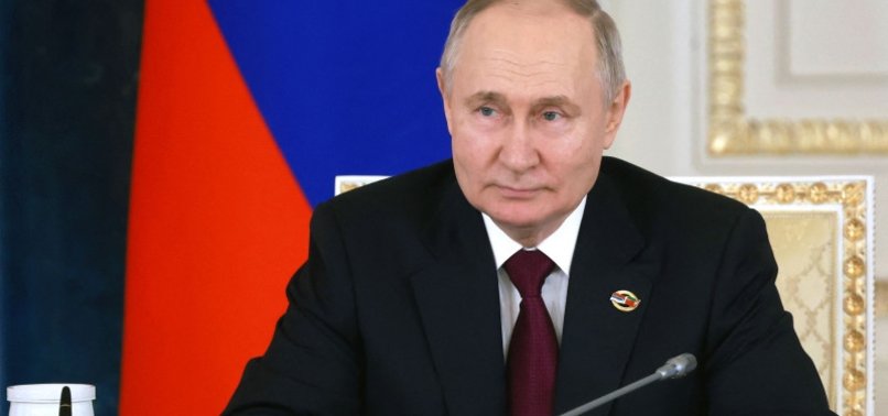 PUTIN FORMALLY REGISTERED AS PRESIDENTIAL CANDIDATE