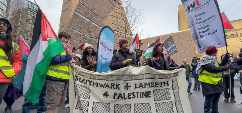 PROTEST AGAINST BRITISH DEFENSE COMPANY BAE HELD IN LONDON TO CONDEMN ARMS SALE TO BABY-MURDERER ISRAEL