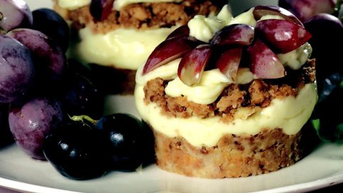 Üzümlü Minik Pastacıklar