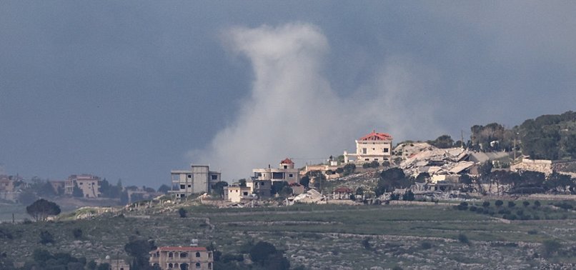 NEW ISRAELI ATTACKS KILL AT LEAST 7 IN SOUTHERN LEBANON