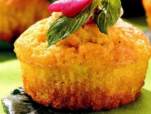 Gül Sulu Ve Mısır Unlu Muffin