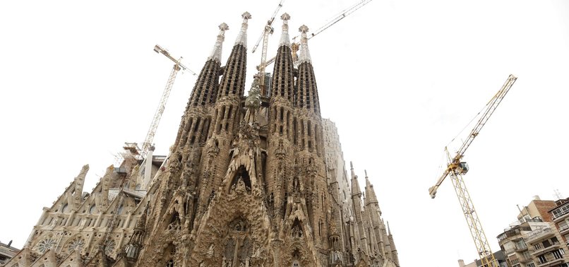 SPAINS SAGRADA FAMILIA GETS BUILDING PERMIT AFTER 137 YEARS