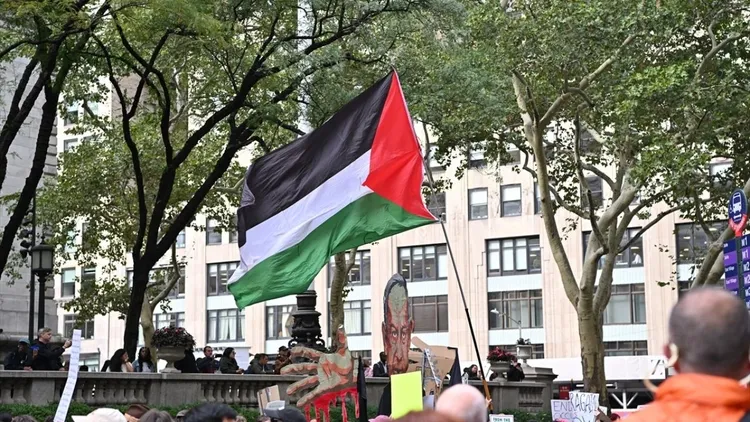 Netanyahu protested in the streets of New York