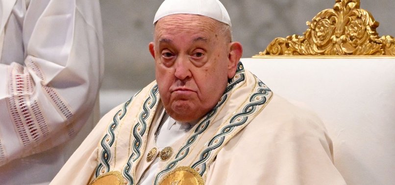 POPE FRANCIS BRUISES FOREARM IN FALL