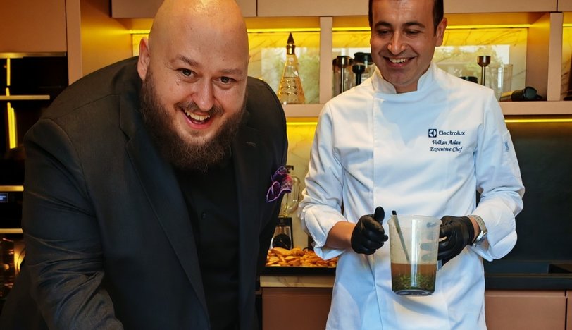 Electrolux’ün Son Teknoloji Tasarımlarının Yer Aldığı Premium Studio, Levent Güvercin Sokak’ta Açıldı. Seçkin Davetlilerin Katılımıyla Gerçekleşen Etkinlikte, İsveç’in Köklü Tasarım Anlayışı Lezzet Dolu Bir Deneyimle Buluştu