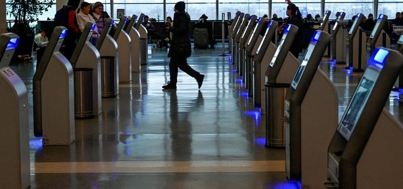 AIRLINES CANCEL 3,900 U.S. FLIGHTS FRIDAY AS WINTER STORM SNARLS TRAVEL