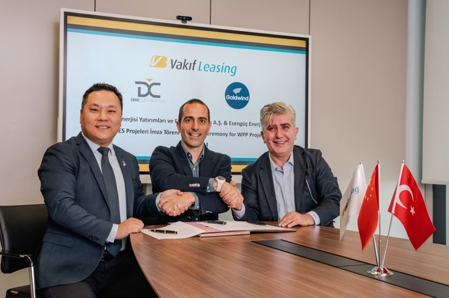 vakif-leasingten-56-milyon-dolarlik-is-birligi-anlasmasi-1729072191176.jpg