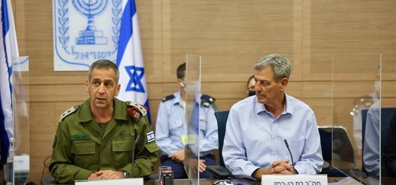 ISRAELI ARMY CHIEF WARNS POLITICIANS AGAINST INTERFERING IN MILITARY DECISIONS