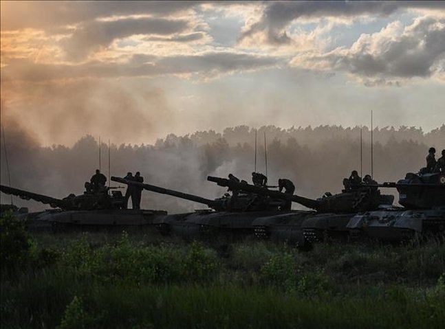 Ukrainian soldiers to start training for German Leopard 2 tanks