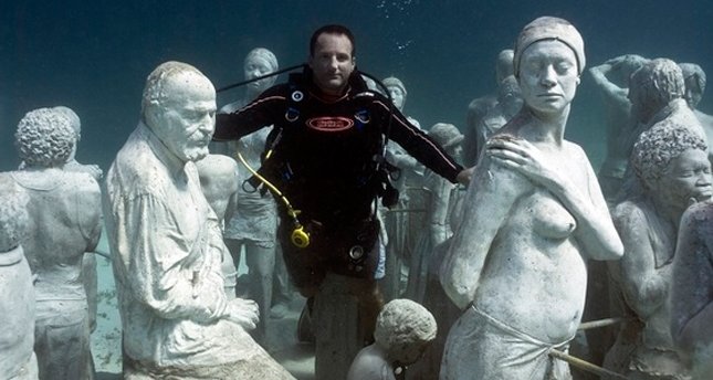 Denizaltında sanat müzesi kuran adam