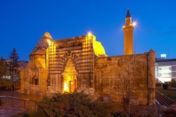 Kırşehir’in değeri: Cacabey Medresesi