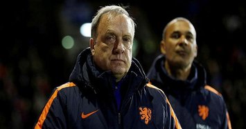 Advocaat to take over at Feyenoord after Stam's departure