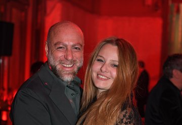 Naz Elmas ve Erol Özmandıracının arasına kara kedi mi girdi?