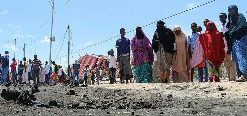 TWIN BOMB BLASTS KILL 6 OUTSIDE SOMALI CAPITAL MOGADISHU