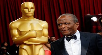 Oscar Kazanan İlk Siyahi Aktör Sidney Poitier Hayatını Kaybetti