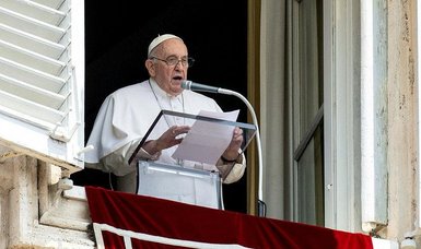 Pope leads Vatican prayers after surgery