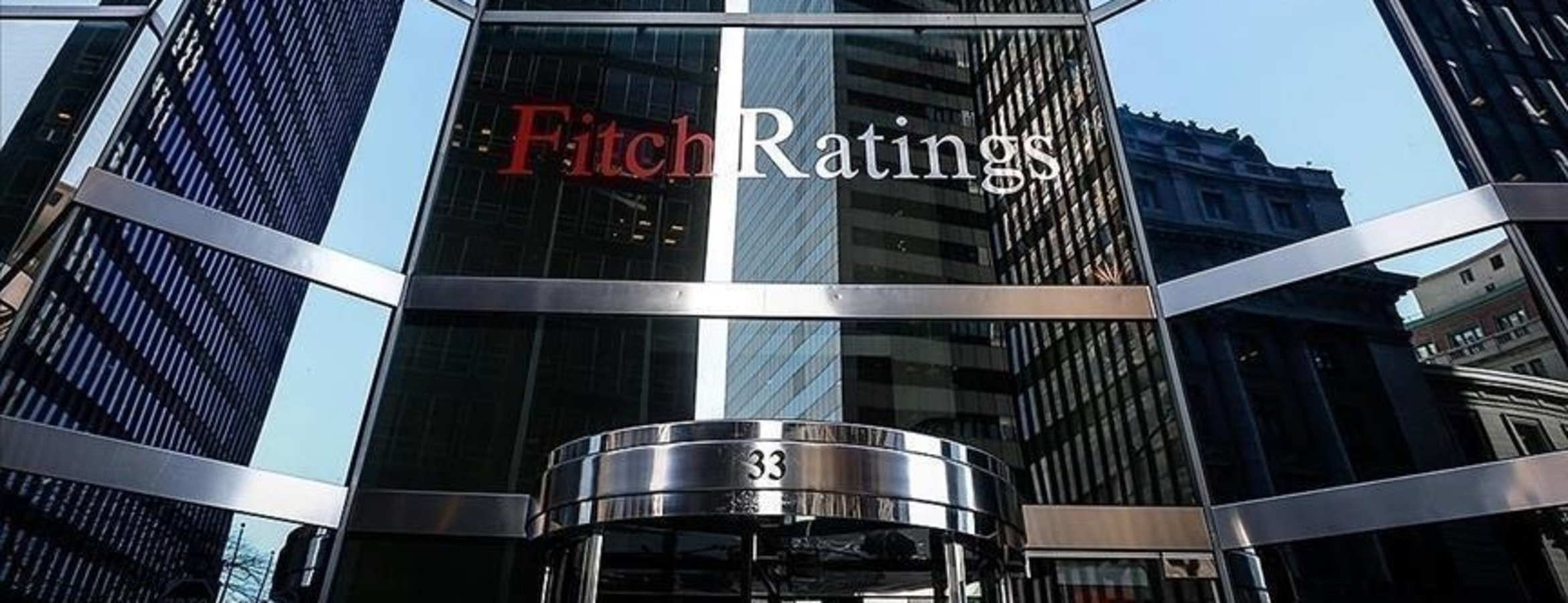 Fitch, küresel ekonomik büyüme tahminlerini yükseltti