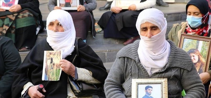 2 MORE KURDISH FAMILIES JOIN ANTI-PKK SIT-IN PROTEST IN DIYARBAKIR