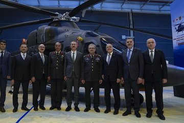 GÖKBEY helikopteri Kara Kuvvetleri Komutanlığına teslim edildi