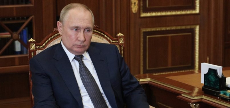 PUTIN SIGNS LAW SEEKING TO HELP RUSSIAN INVESTORS DITCH FROZEN ASSETS