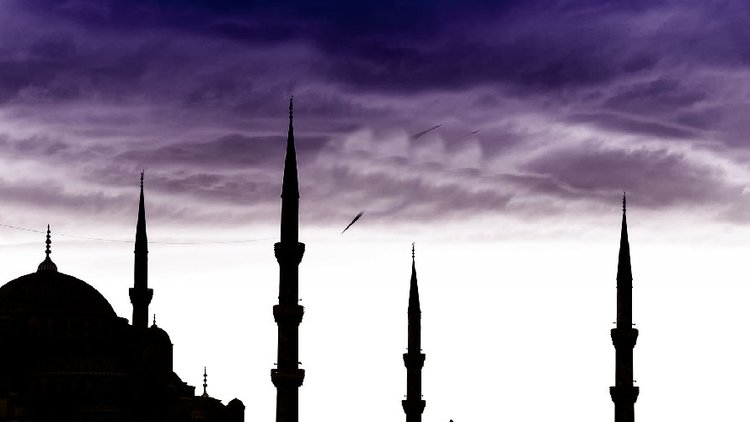 İslam dininde yemin nedir? Yemin ne demektir? Yemin etmenin mahiyeti nedir? Yemin kefareti nedir?
