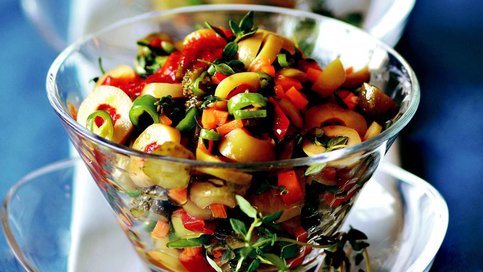 Kekikli Zeytin Salatası