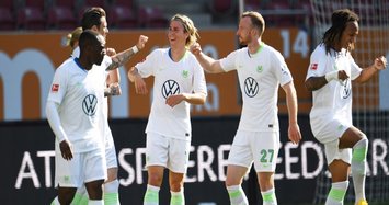 Wolfsburg beat Augsburg 2-1 with Ginczek's late winner