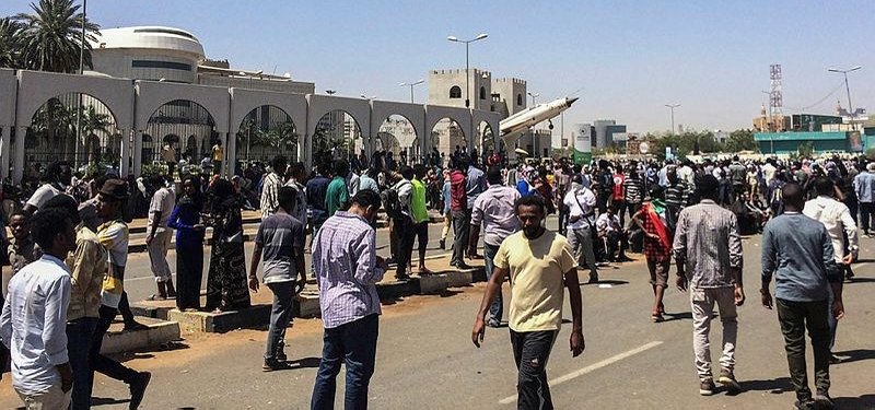 Sudanese protesters stage sit-in for Bashir's departure