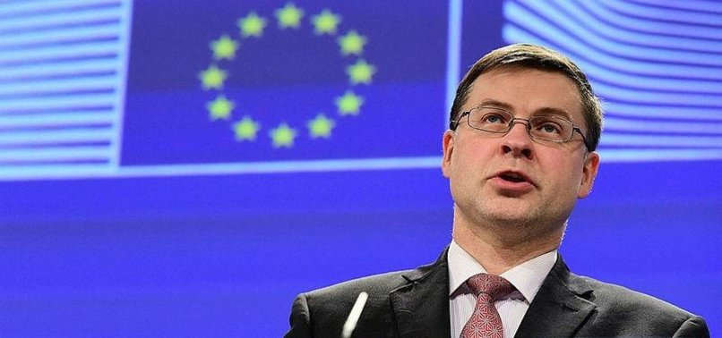 EU, US AGREE TO TEMPORARILY SUSPEND TARIFFS IN STEEL DISPUTE