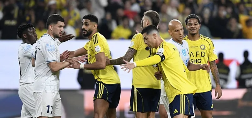 Amazing Ronaldo Double Drives Al Nassr To Record 10th Straight Win Artwork for Mobile Amazing Ronaldo Double Drives Al Nassr To Record 10th Straight Win Artwork for Mobile