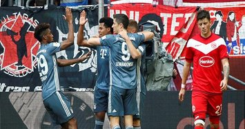 Bayern returns top of Bundesliga with 4-1 win in Duesseldorf