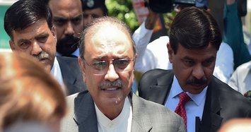 Pakistan's ex-president arrested in graft case