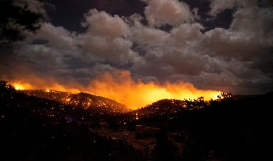 5,000 under evacuation orders as New Mexico wildfire rages