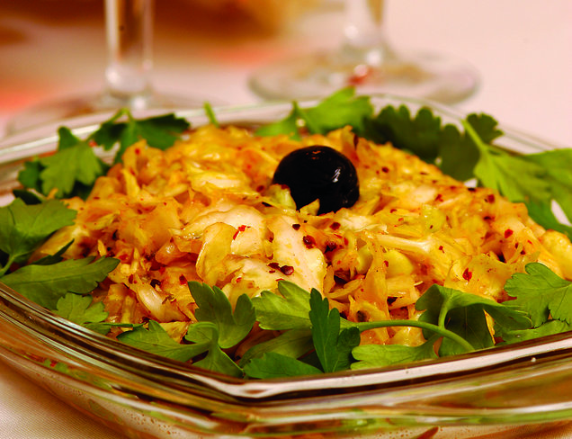 Acılı Lahana Salatası