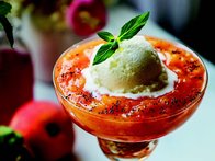 Granolalı Dondurmalı Şeftali Püresi