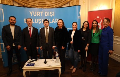ahrefindexlacivertdergiclasstkktLnktargetblankLacivertDergiaFransadaTürklerlebuluştu